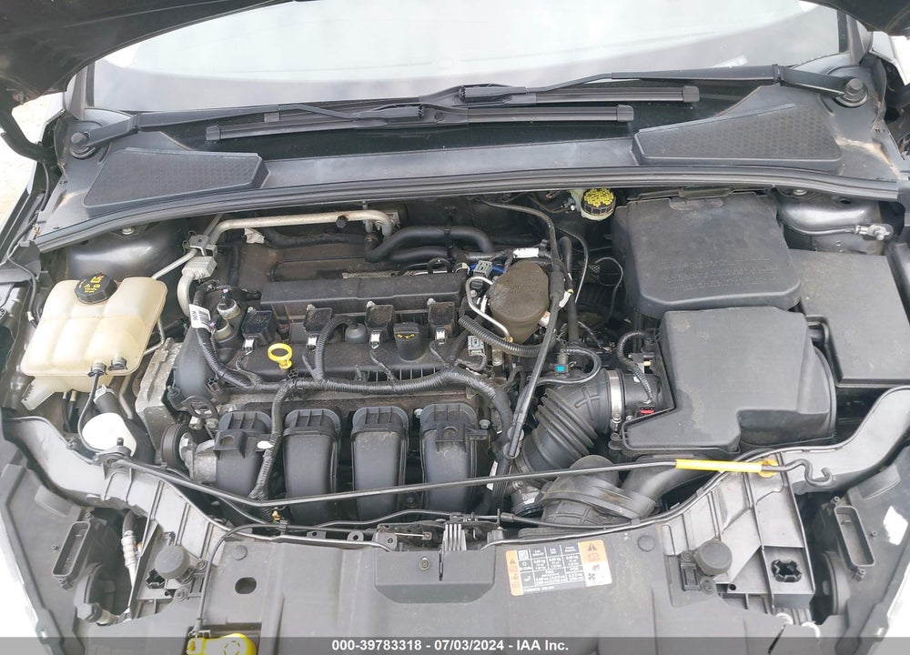 2015 FORD FOCUS SE VIN: 1FADP3K23FL335702