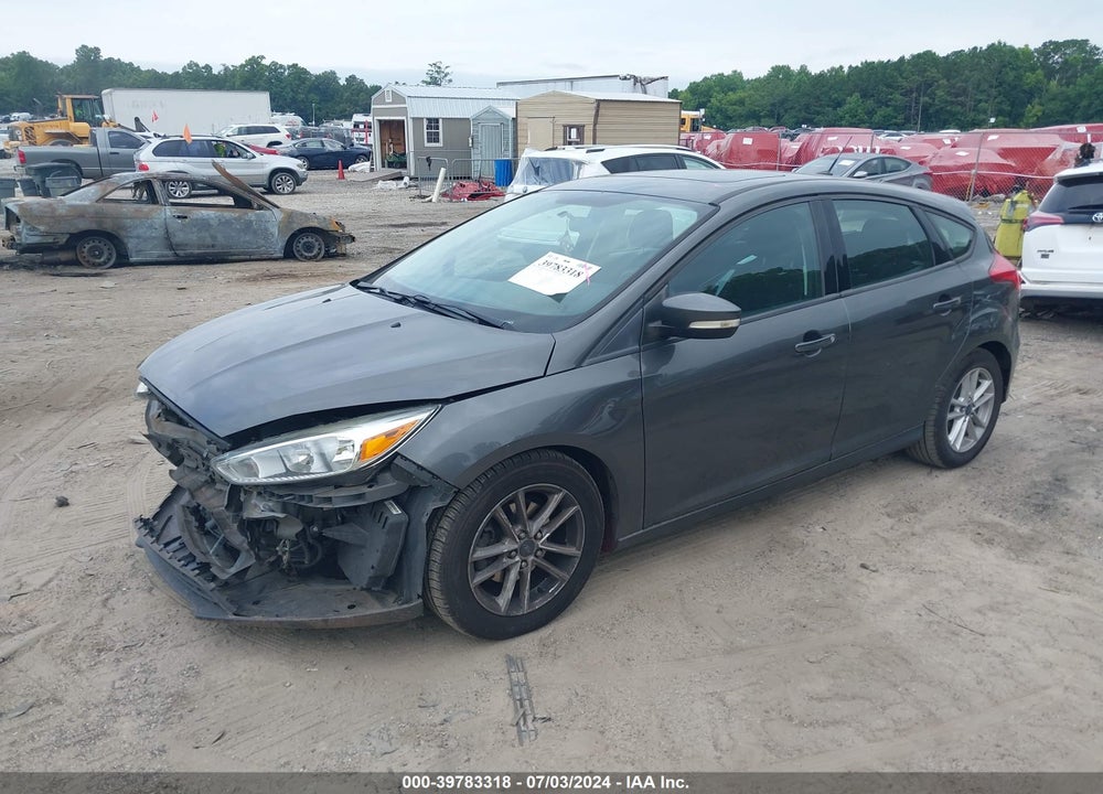 2015 FORD FOCUS SE VIN: 1FADP3K23FL335702