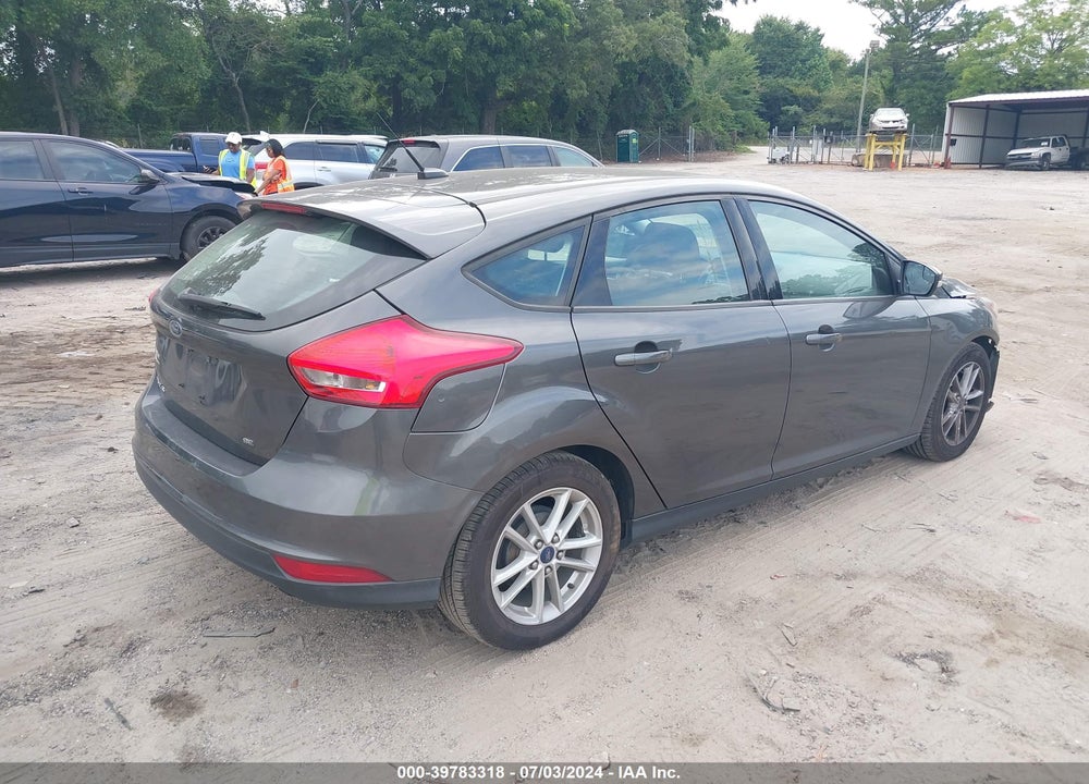 2015 FORD FOCUS SE VIN: 1FADP3K23FL335702