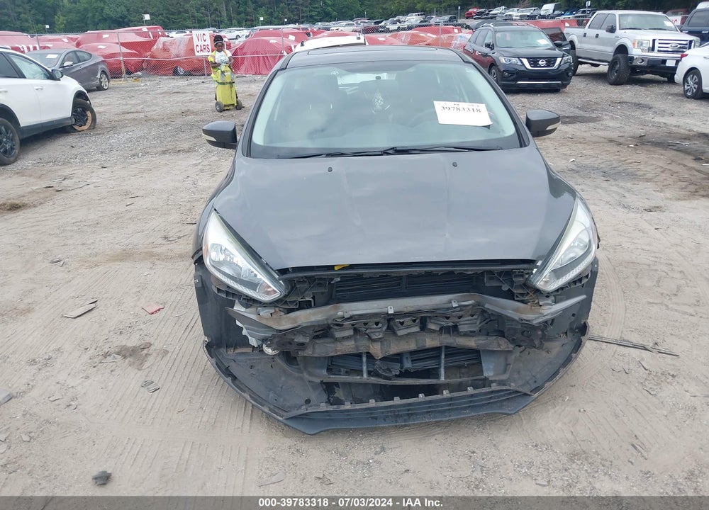 2015 FORD FOCUS SE VIN: 1FADP3K23FL335702