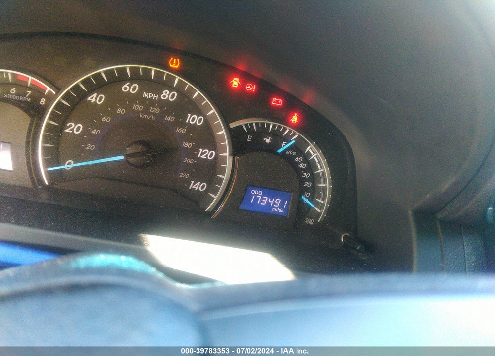 2012 TOYOTA CAMRY XLE VIN: 4T4BF1FK4CR261071