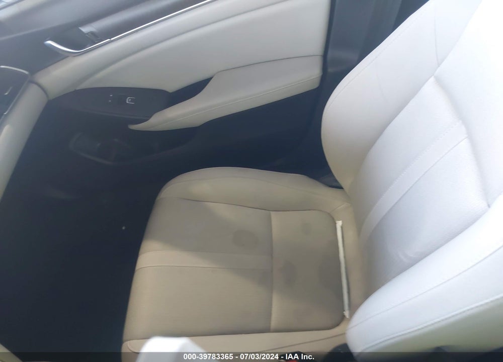 2018 HONDA ACCORD EX VIN: 1HGCV1F43JA044375