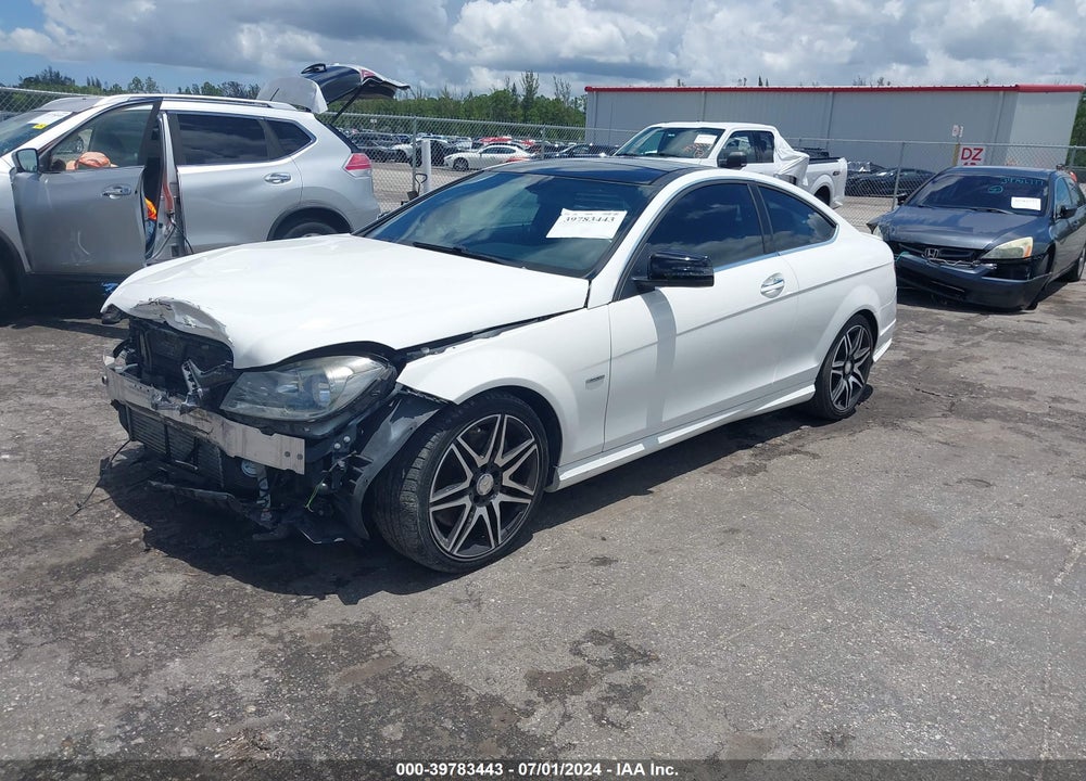 2014 MERCEDES-BENZ C 250 VIN: WDDGJ4HB0EG284887