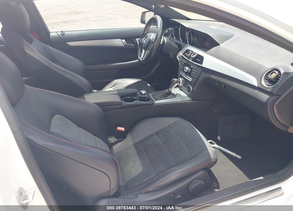 2014 MERCEDES-BENZ C 250 VIN: WDDGJ4HB0EG284887