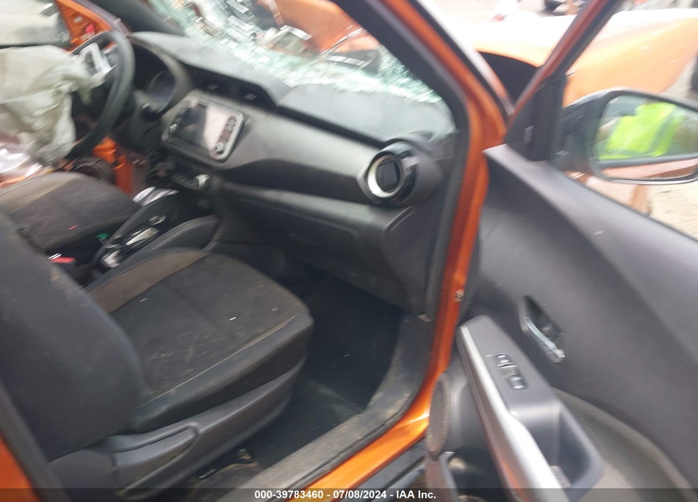 2019 NISSAN KICKS SV VIN: 3N1CP5CU8KL478518