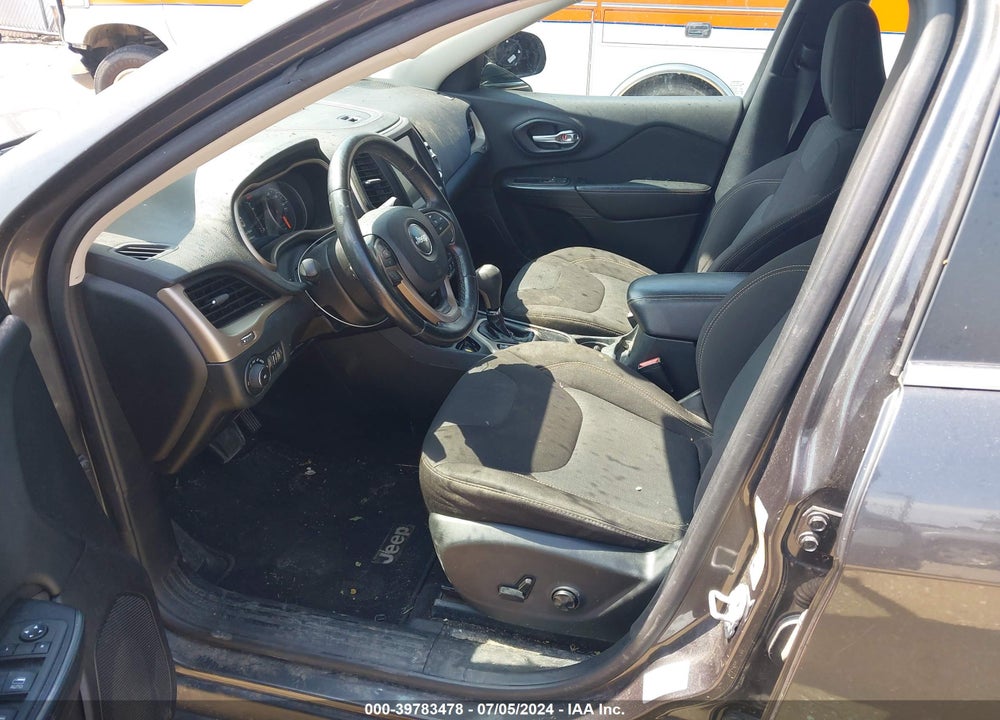 2016 JEEP CHEROKEE LATITUDE VIN: 1C4PJLCB8GW288092