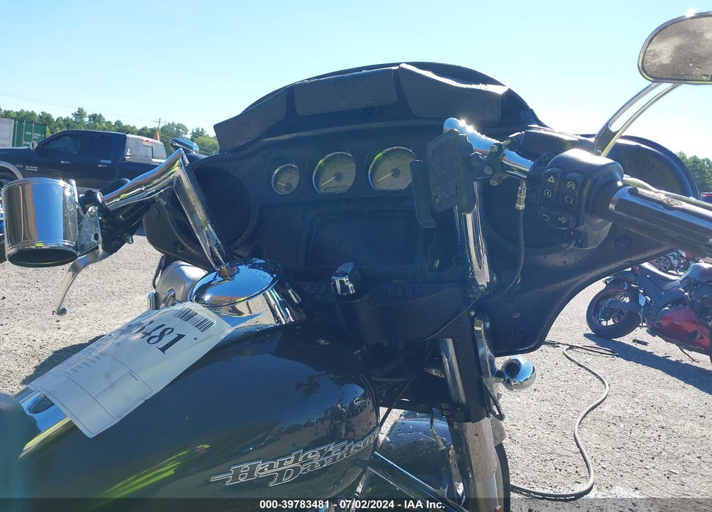 2019 HARLEY-DAVIDSON FLHX VIN: 1HD1KBC1XKB657120