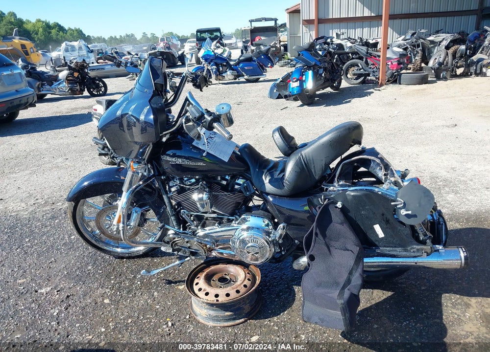2019 HARLEY-DAVIDSON FLHX VIN: 1HD1KBC1XKB657120