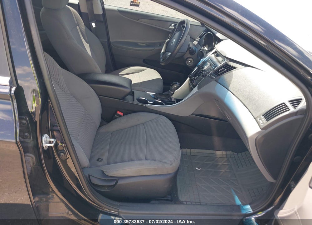 2013 HYUNDAI SONATA GLS VIN: 5NPEB4AC8DH627456