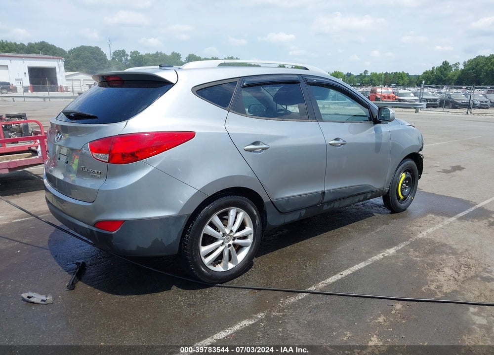 2010 HYUNDAI TUCSON LIMITED VIN: KM8JU3AC0AU079260