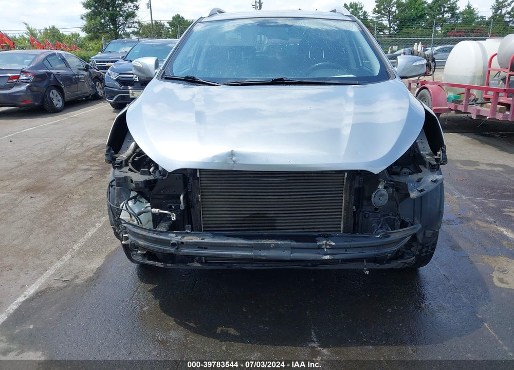 2010 HYUNDAI TUCSON LIMITED VIN: KM8JU3AC0AU079260