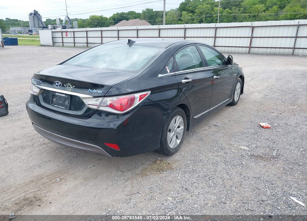 2015 HYUNDAI SONATA HYBRID VIN: KMHEC4A49FA128466