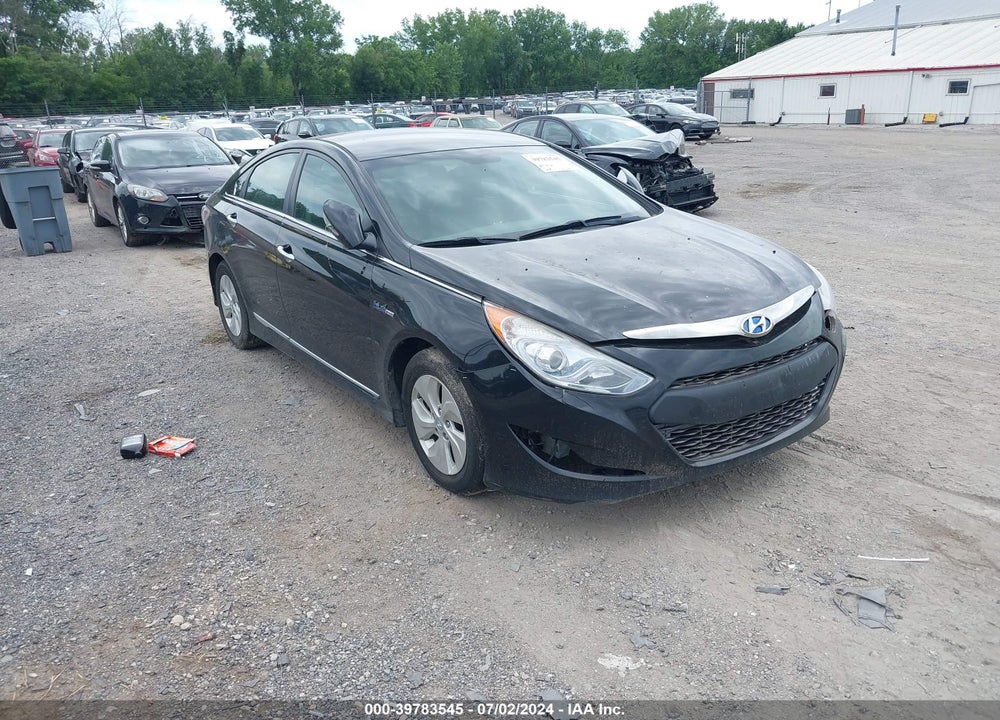 2015 HYUNDAI SONATA HYBRID VIN: KMHEC4A49FA128466