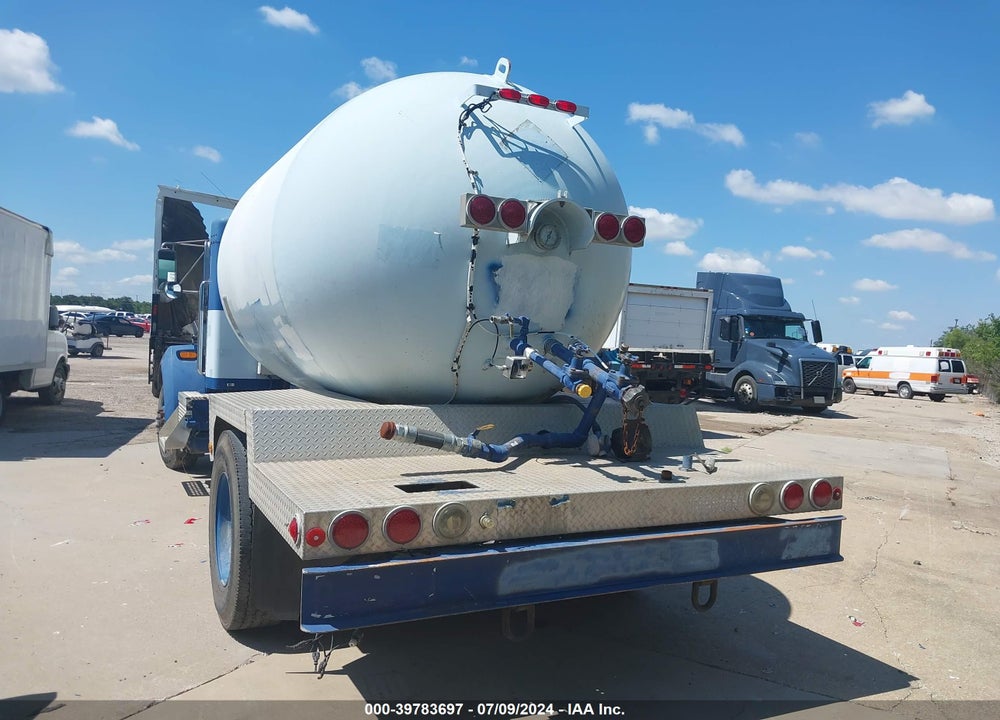 2005 KENWORTH CONSTRUCTION T300 VIN: 2NKMHD7X35M103295
