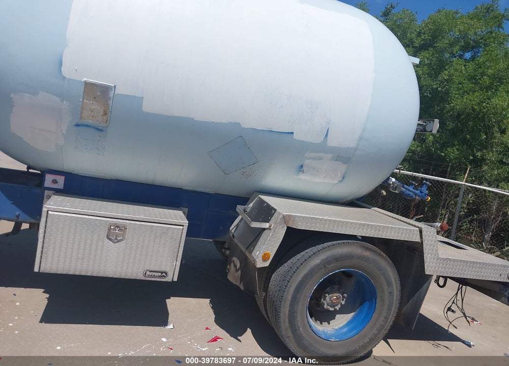 2005 KENWORTH CONSTRUCTION T300 VIN: 2NKMHD7X35M103295