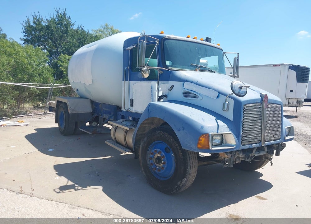 2005 KENWORTH CONSTRUCTION T300 VIN: 2NKMHD7X35M103295