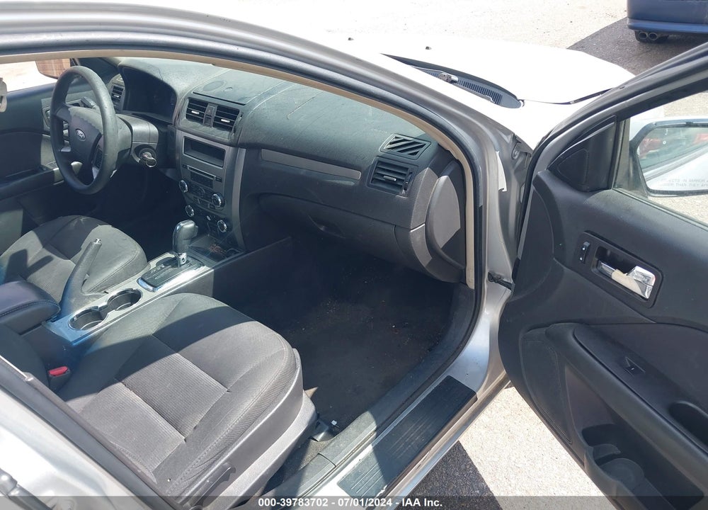 2011 FORD FUSION SE VIN: 3FAHP0HA1BR317936
