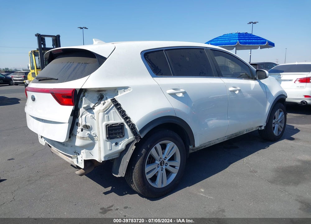 2018 KIA SPORTAGE LX VIN: KNDPM3AC5J7387277