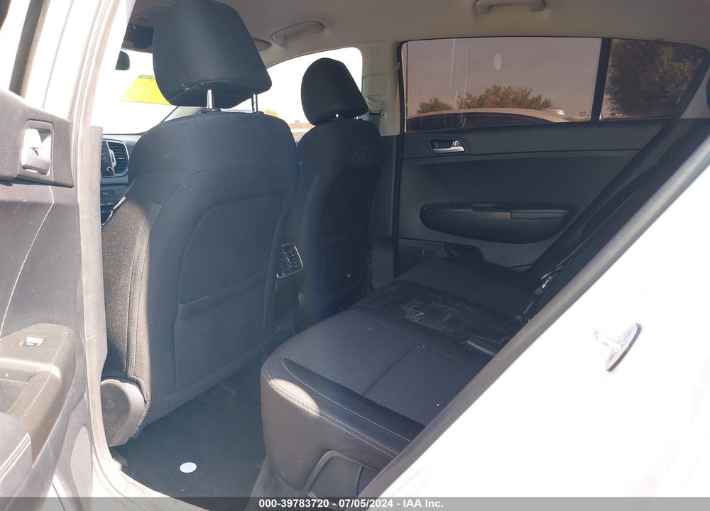 2018 KIA SPORTAGE LX VIN: KNDPM3AC5J7387277