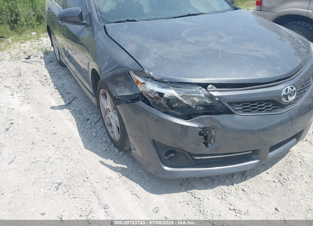 2014 TOYOTA CAMRY SE VIN: 4T1BF1FK2EU404063