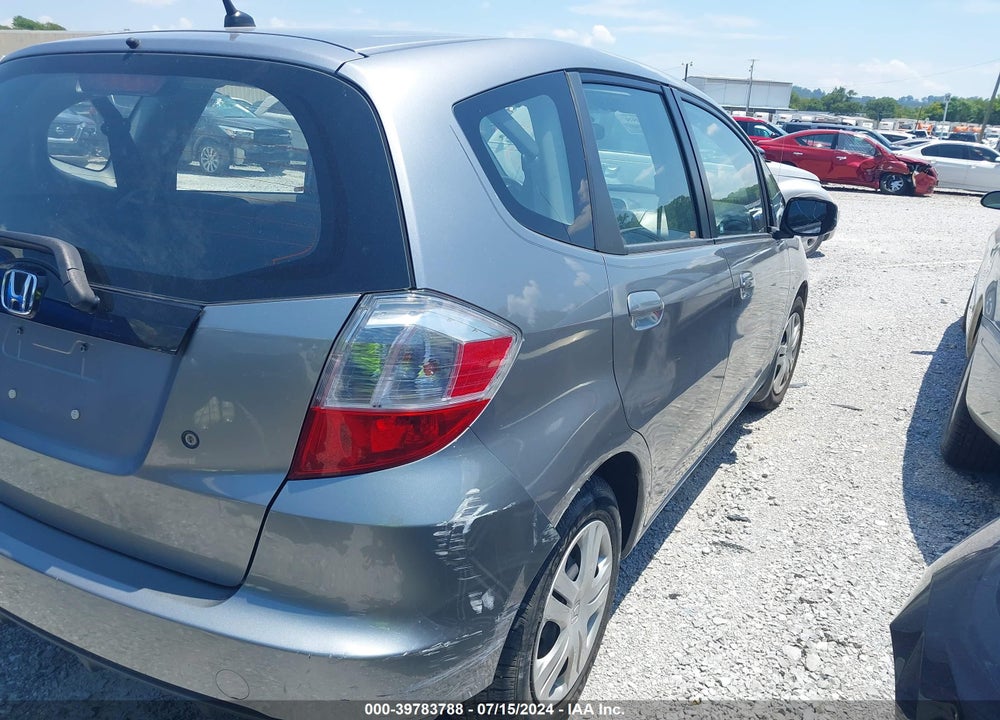 2010 HONDA FIT VIN: JHMGE8H2XAC006326