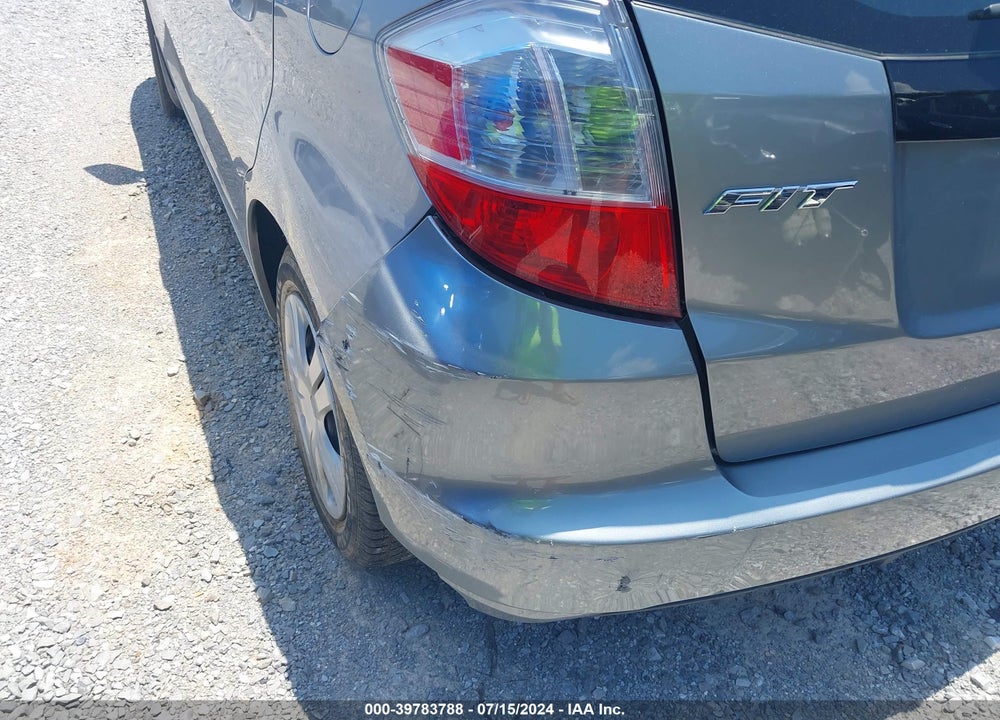 2010 HONDA FIT VIN: JHMGE8H2XAC006326