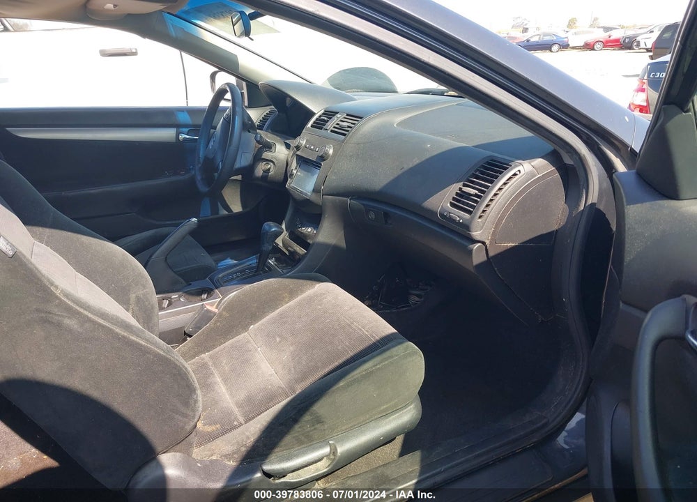 2005 HONDA ACCORD CPE LX SE VIN: 1HGCM72545A022377