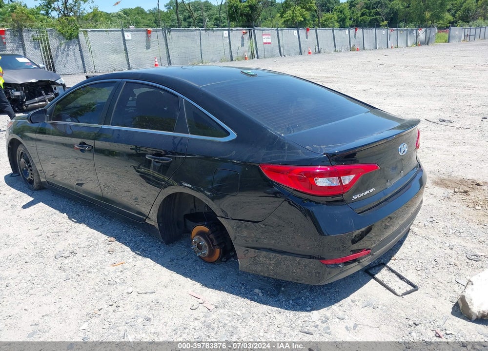2015 HYUNDAI SONATA SE VIN: 5NPE24AFXFH138764