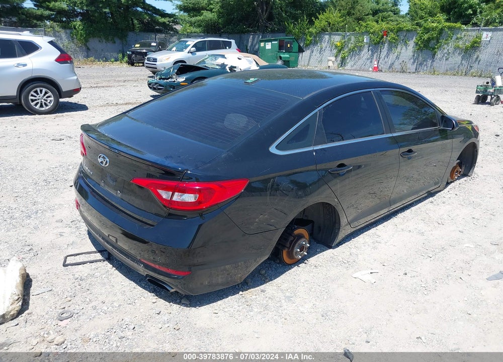 2015 HYUNDAI SONATA SE VIN: 5NPE24AFXFH138764