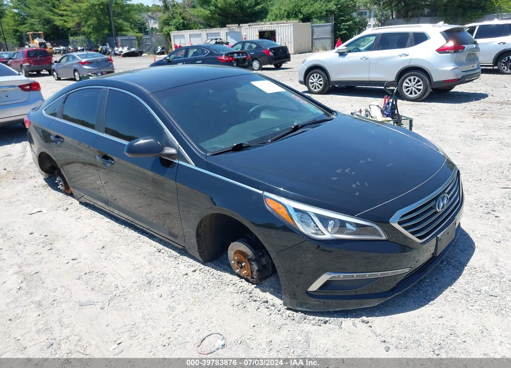 2015 HYUNDAI SONATA SE VIN: 5NPE24AFXFH138764
