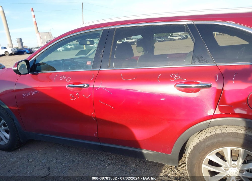 2018 KIA SORENTO 3.3L LX VIN: 5XYPG4A55JG375132
