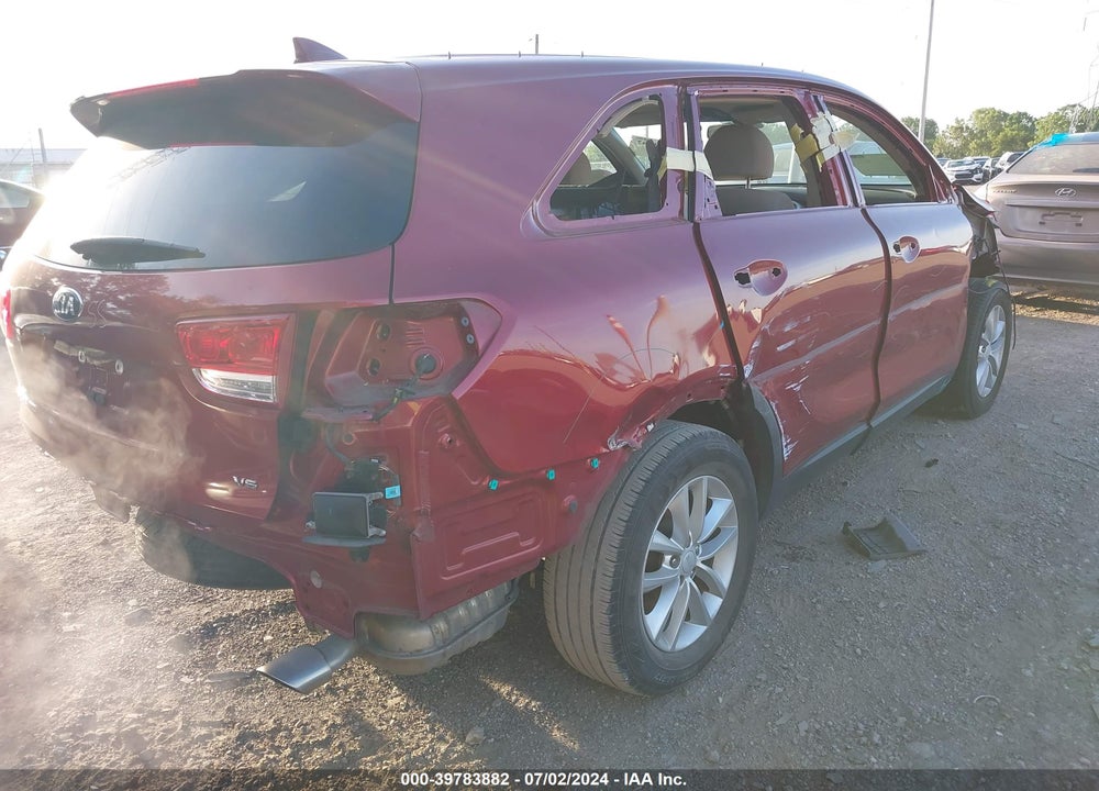 2018 KIA SORENTO 3.3L LX VIN: 5XYPG4A55JG375132