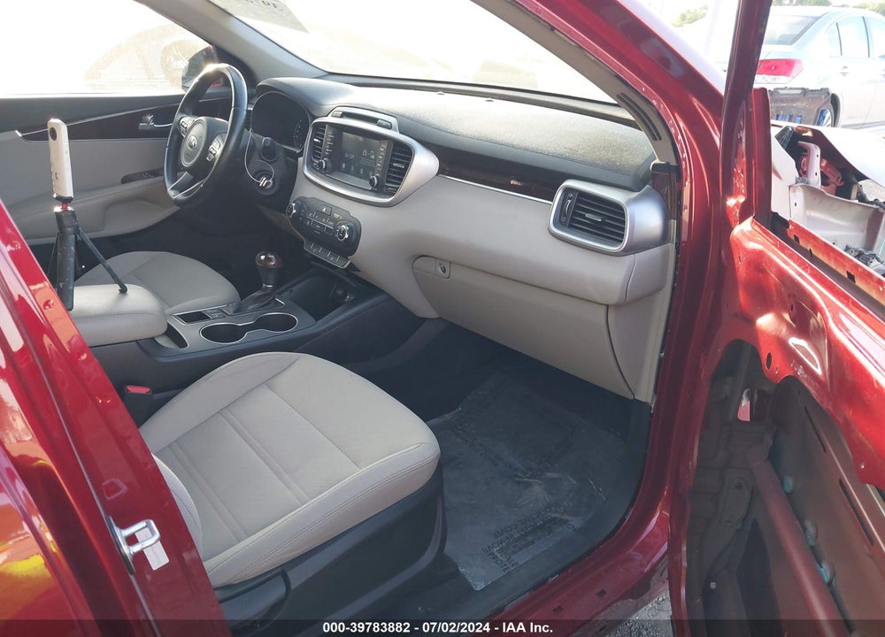 2018 KIA SORENTO 3.3L LX VIN: 5XYPG4A55JG375132