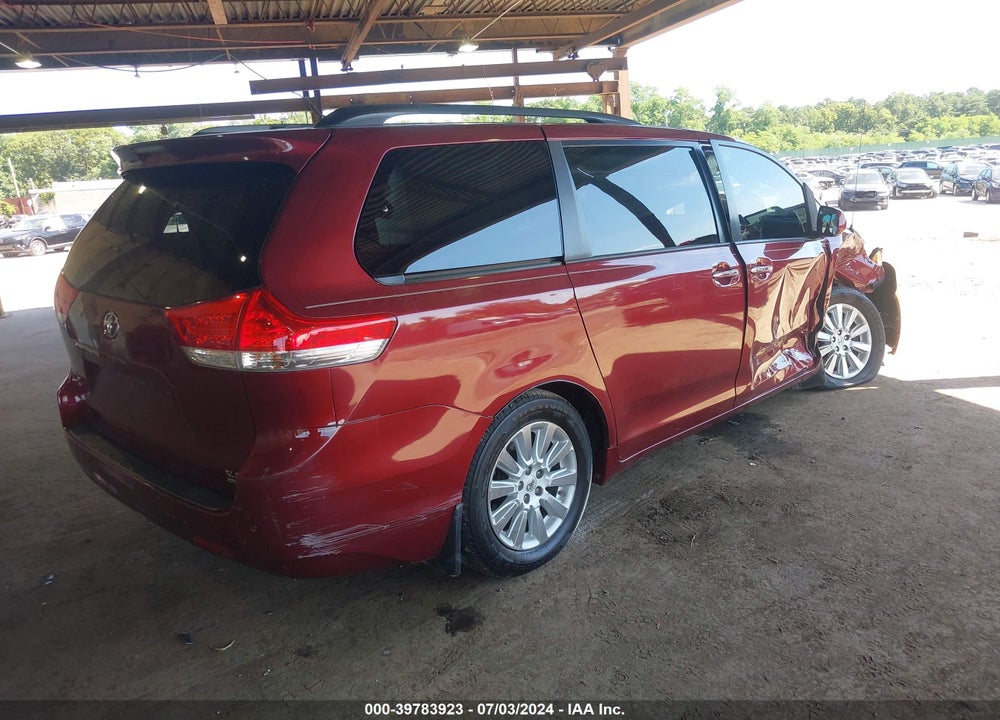 2013 TOYOTA SIENNA XLE 7 PASSENGER VIN: 5TDDK3DC8DS065506