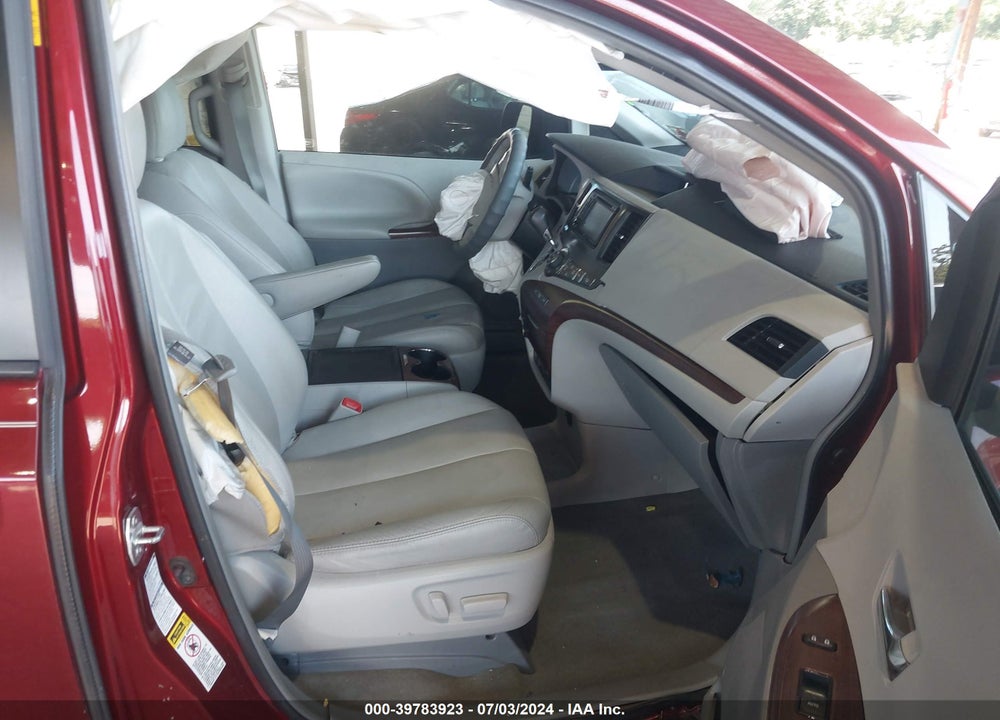 2013 TOYOTA SIENNA XLE 7 PASSENGER VIN: 5TDDK3DC8DS065506