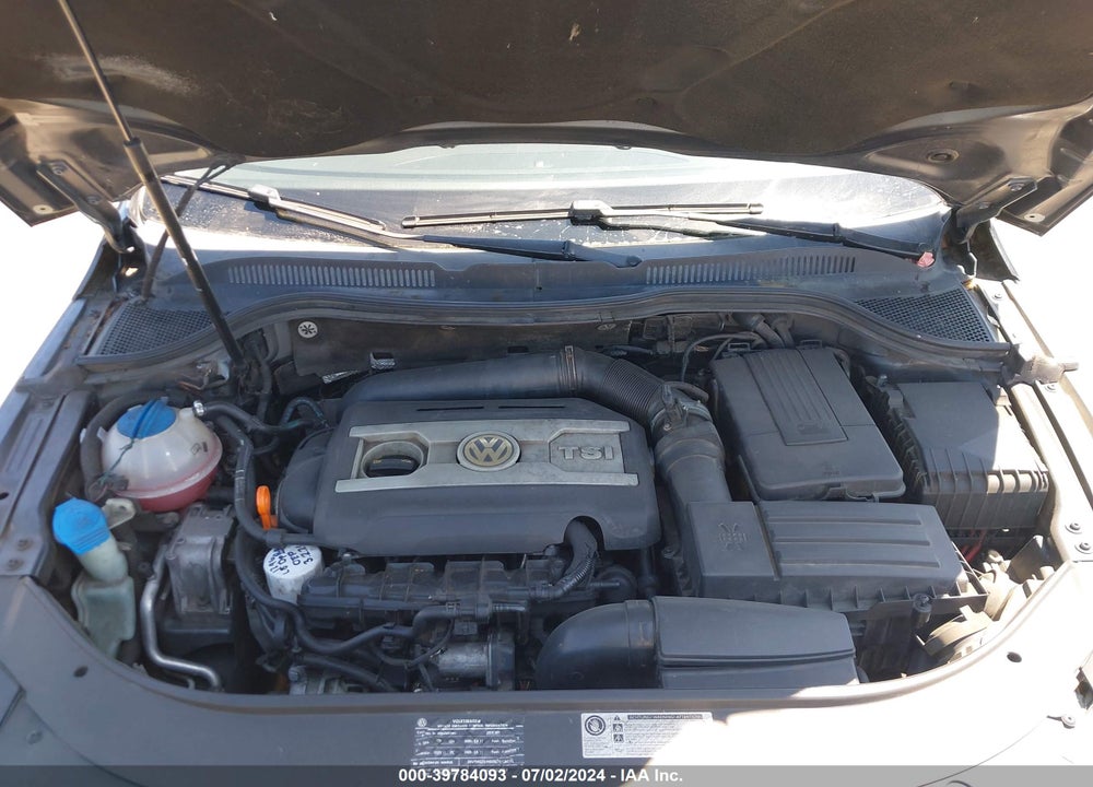 2010 VOLKSWAGEN CC LUXURY VIN: WVWHL7AN8AE524305