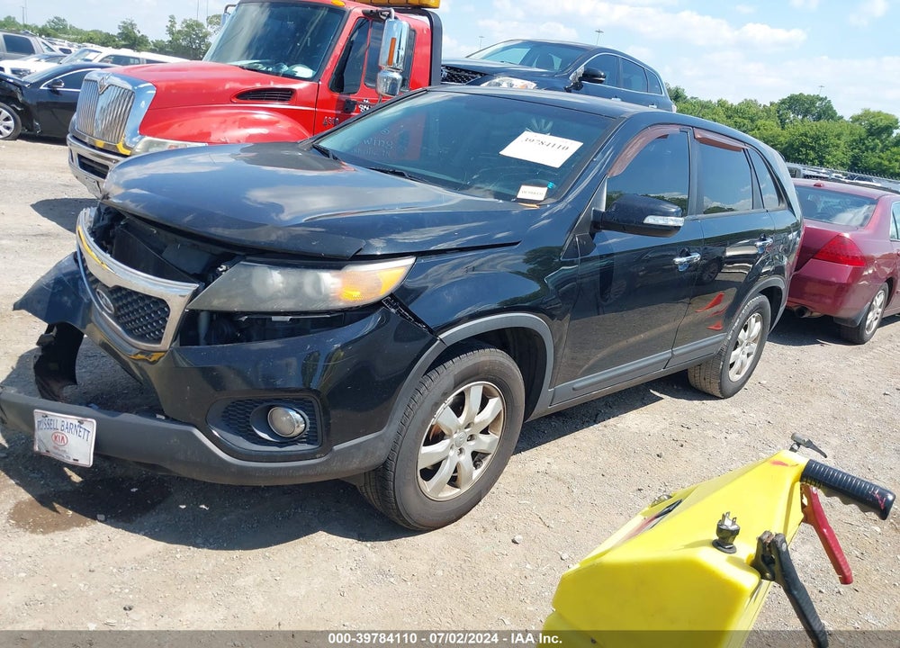2013 KIA SORENTO LX VIN: 5XYKT3A14DG325016