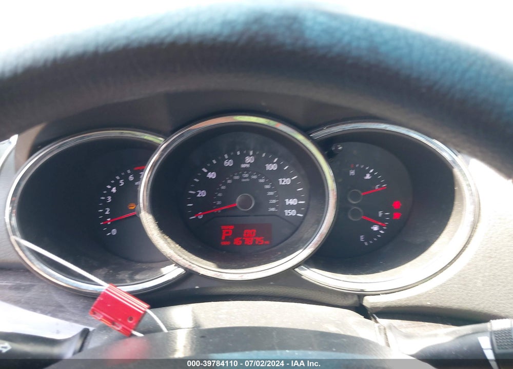 2013 KIA SORENTO LX VIN: 5XYKT3A14DG325016