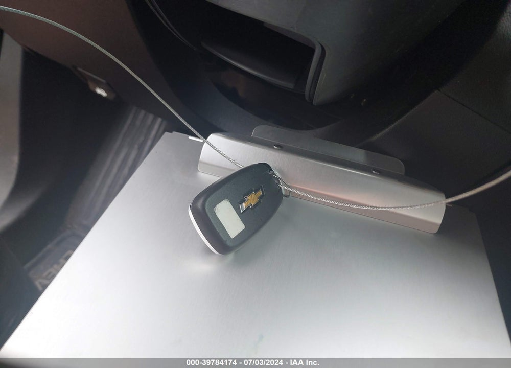 2018 CHEVROLET EQUINOX LT VIN: 3GNAXKEX1JS523319