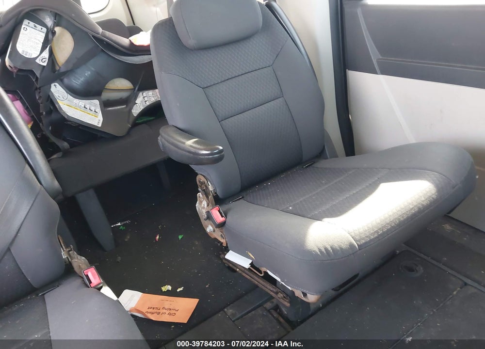 2010 DODGE GRAND CARAVAN SE VIN: 2D4RN4DE1AR144995