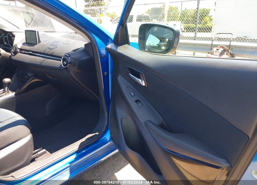 2017 TOYOTA YARIS IA VIN: 3MYDLBYV1HY180161
