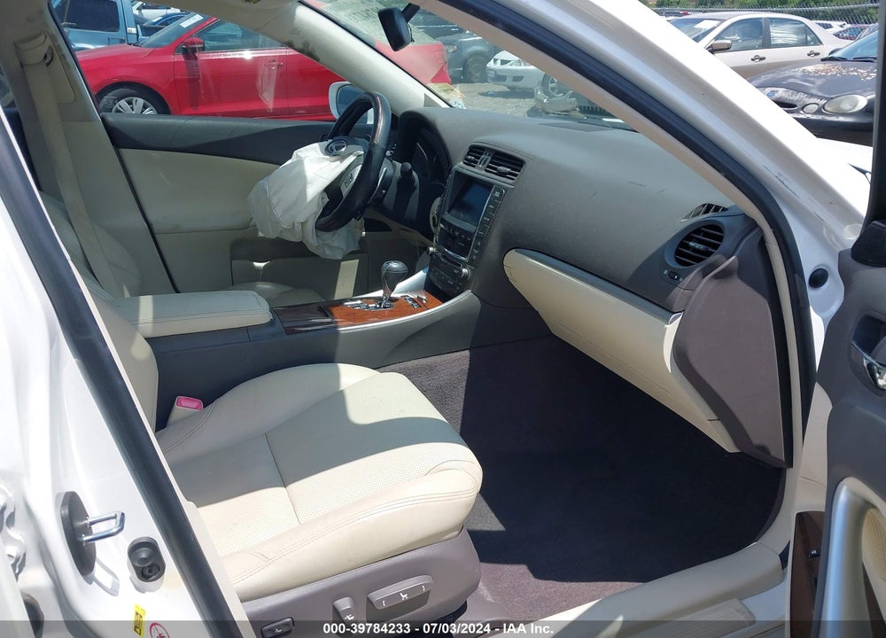 2011 LEXUS IS 250 VIN: JTHCF5C21B5050349