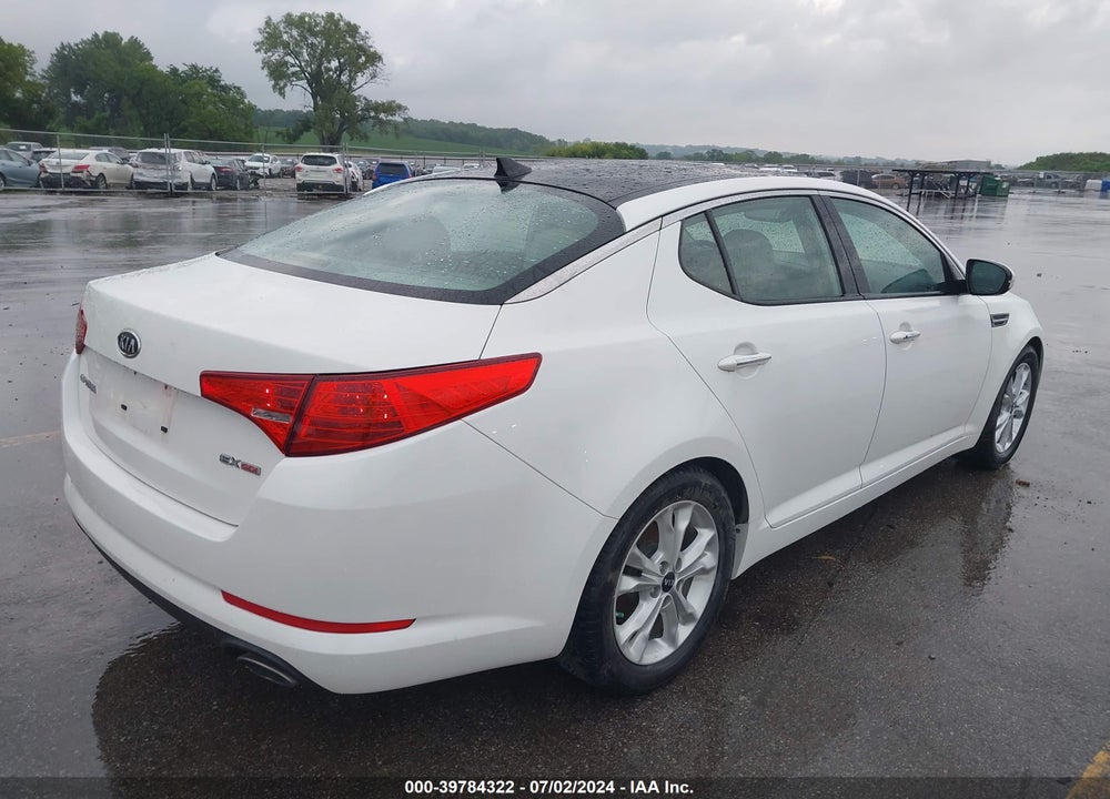 2011 KIA OPTIMA EX VIN: KNAGN4A74B5084040