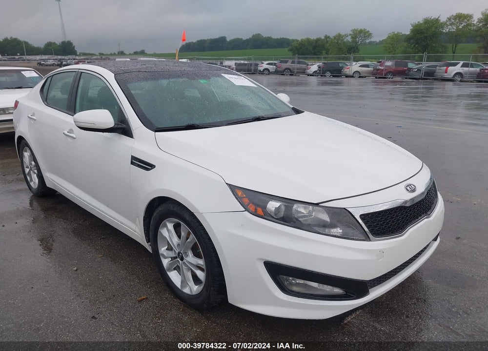2011 KIA OPTIMA EX VIN: KNAGN4A74B5084040