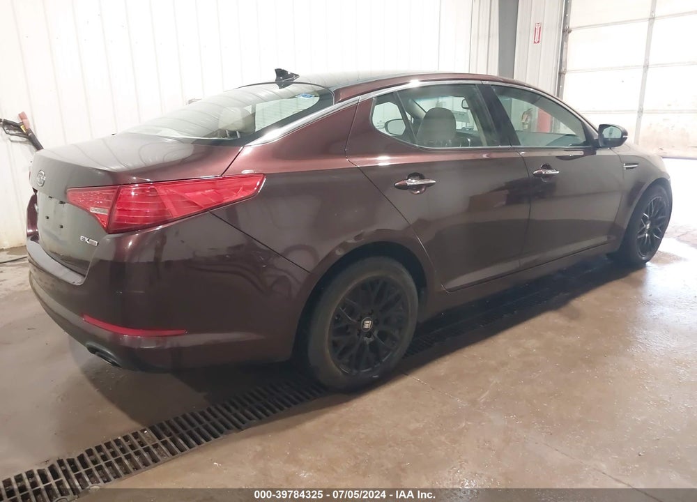 2011 KIA OPTIMA EX VIN: KNAGN4A76B5118124