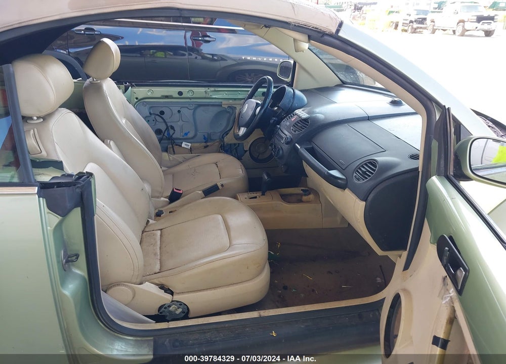 2008 VOLKSWAGEN NEW BEETLE SE VIN: 3VWRF31Y98M402259