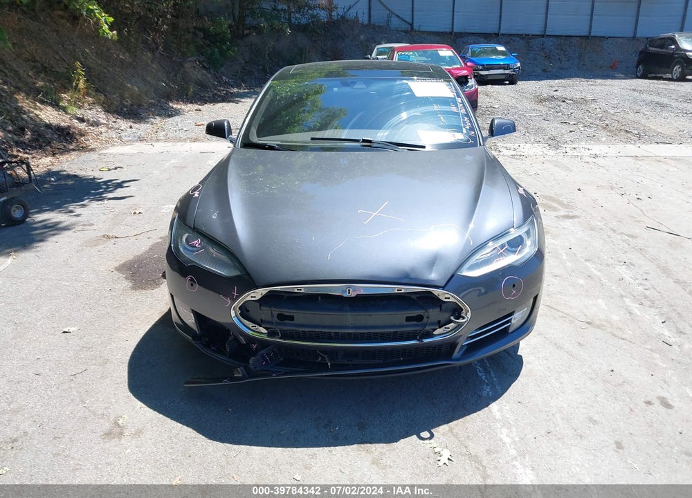 2015 TESLA MODEL S 70D/85D/P85D VIN: 5YJSA1E27FF113010