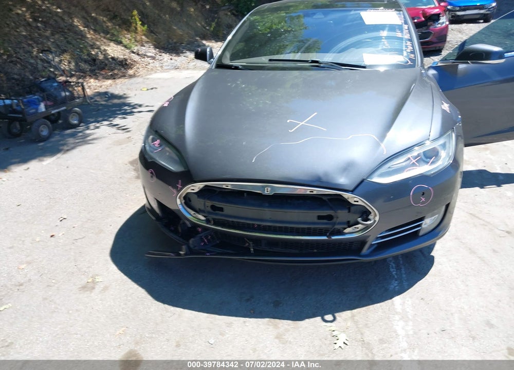 2015 TESLA MODEL S 70D/85D/P85D VIN: 5YJSA1E27FF113010