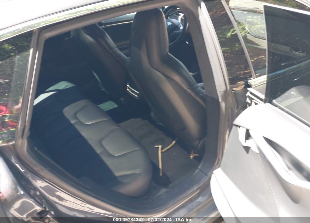 2015 TESLA MODEL S 70D/85D/P85D VIN: 5YJSA1E27FF113010