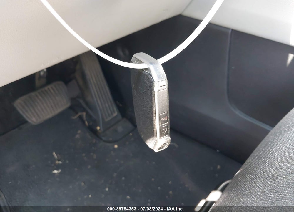 2022 KIA CARNIVAL MPV LX VIN: KNDNB4H31N6118438